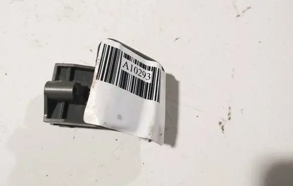 Chevrolet Lacetti Engine bonnet (hood) release handle 