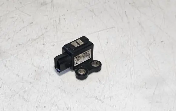 Mitsubishi Pajero Airbag deployment crash/impact sensor MR228392