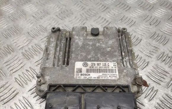 Skoda Superb B6 (3T) Engine control unit/module 3T0907115C