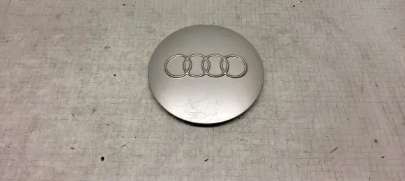 Audi A6 S6 C4 4A Original wheel cap 8D0601165B