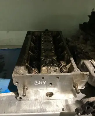 Volkswagen Touran I Engine head BMY