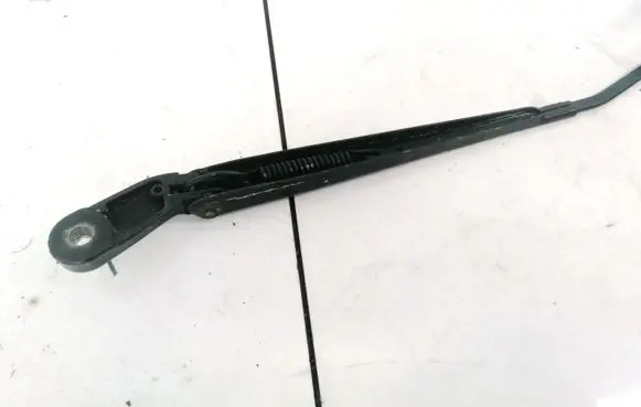 Volkswagen Polo IV 9N3 Front wiper blade arm 6Q1955410B