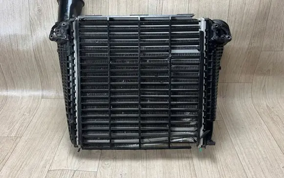 Porsche Panamera (976) Intercooler radiator 976145803A