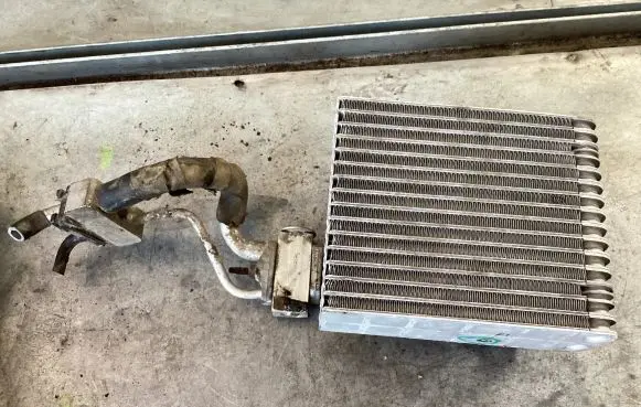 Air conditioning (A/C) radiator (interior)