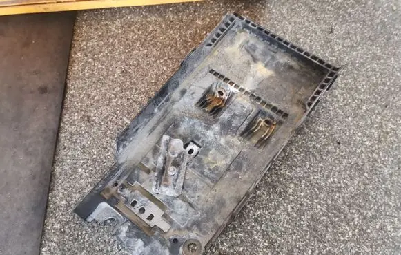 Ford Fusion II Battery tray DG9310723A