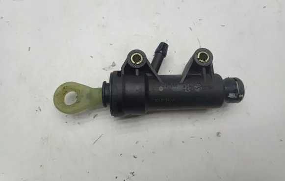 BMW 1 E81 E87 Clutch master cylinder PA66GF35