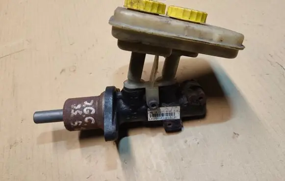 Master brake cylinder
