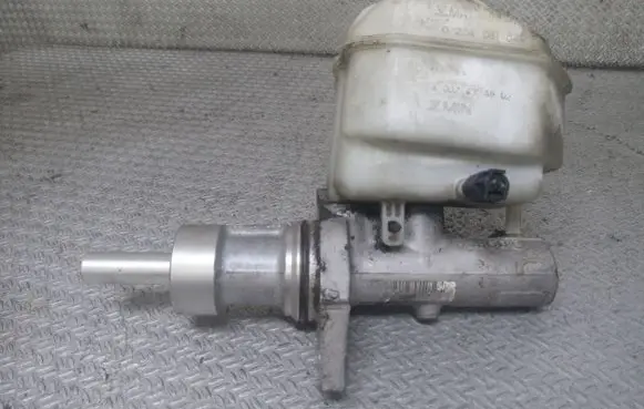 Mercedes-Benz Sprinter W906 Master brake cylinder A0024314902 0204051044