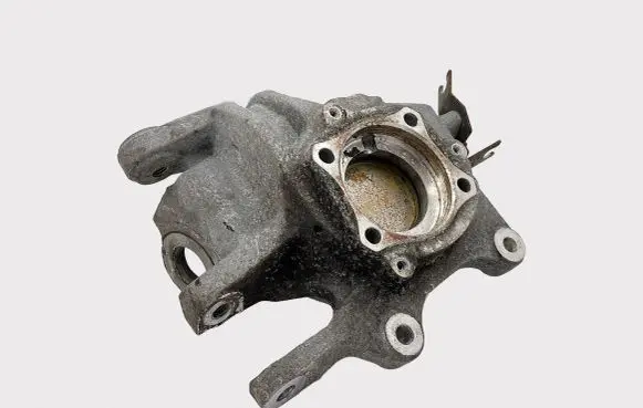 Rear wheel hub