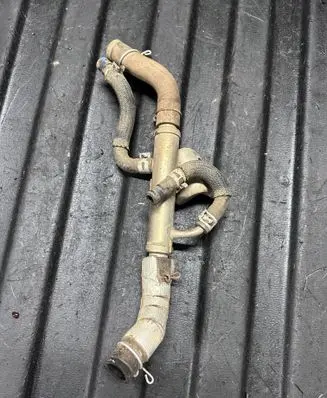 Engine coolant pipe/hose
