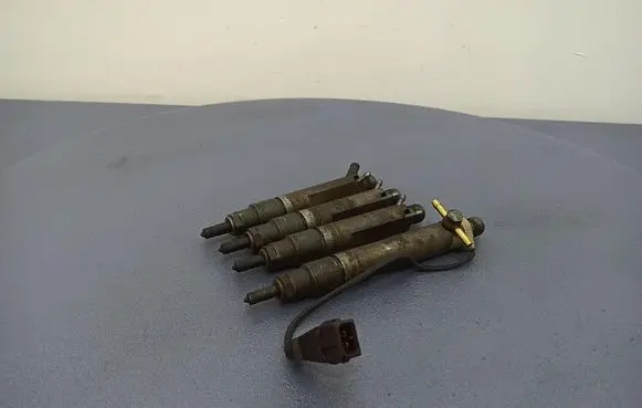 Audi A4 S4 B5 8D Fuel injector 028130202H