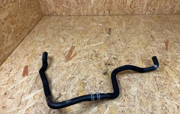 Engine coolant pipe/hose