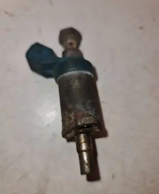 Fuel injector