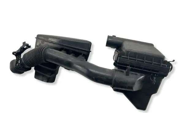 Toyota Prius (XW30) Air filter box 1770137170