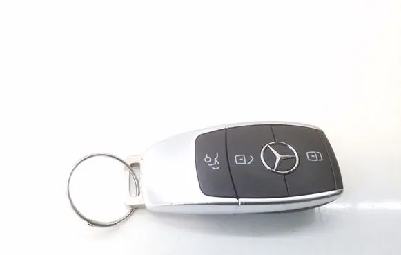 Mercedes-Benz GLA W156 X156 Ignition key/card A1779056704