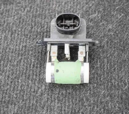 Coolant fan relay