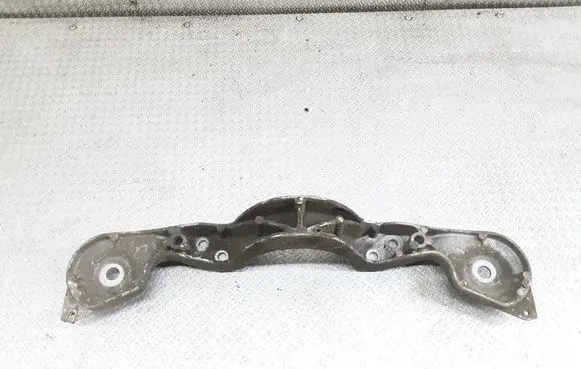 BMW 3 E46 Rear differential/diff mount bracket 1094421