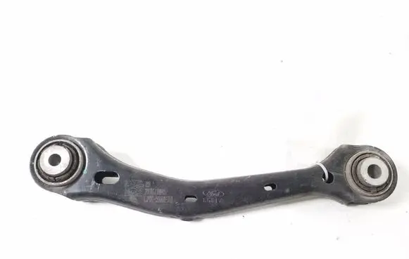 Rear control arm