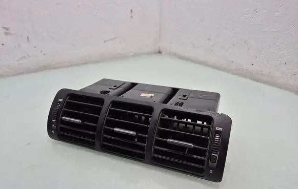 Mercedes-Benz ML W163 Dash center air vent grill
