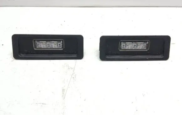 Volvo V40 Number plate light 31352526