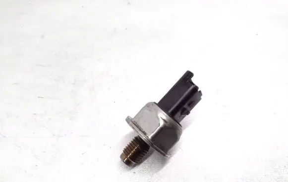 Fuel pressure sensor