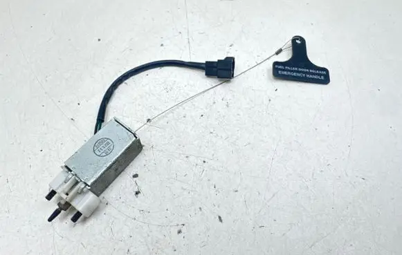 KIA Sorento Fuel tank cap lock 