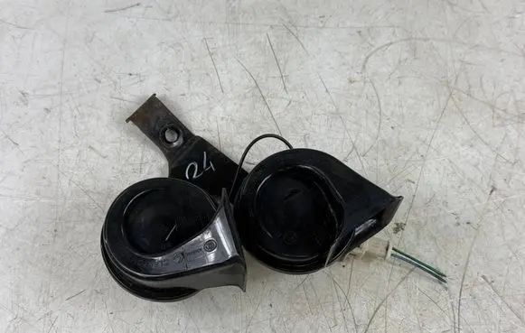 Peugeot 3008 I Horn signal 703881157