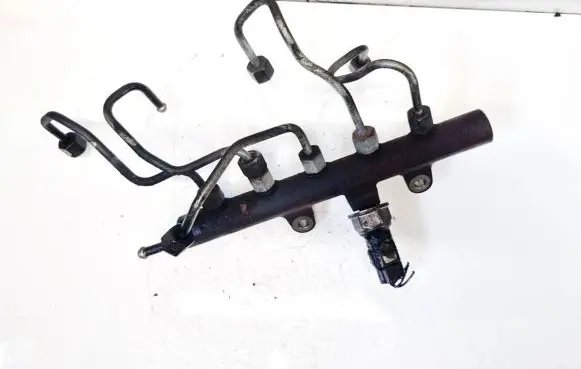 Renault Megane III Fuel main line pipe