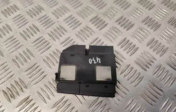 Toyota Avensis T250 Windscreen/window heater switch 8479005130