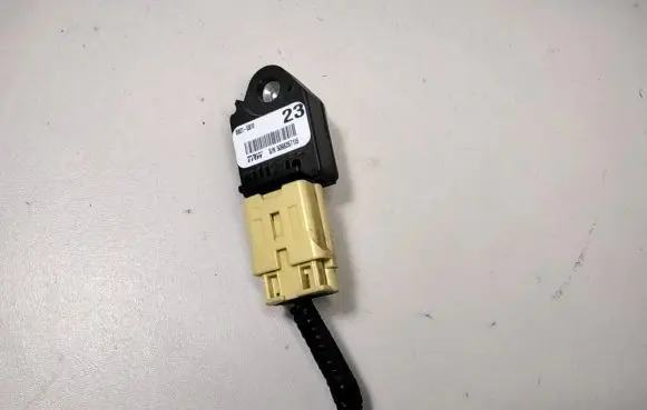 Lexus IS 220D-250-350 Airbag deployment crash/impact sensor 8983153010 5098267115
