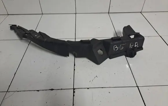 Volkswagen PASSAT B5 Front bumper mounting bracket 3B0807050A 12291