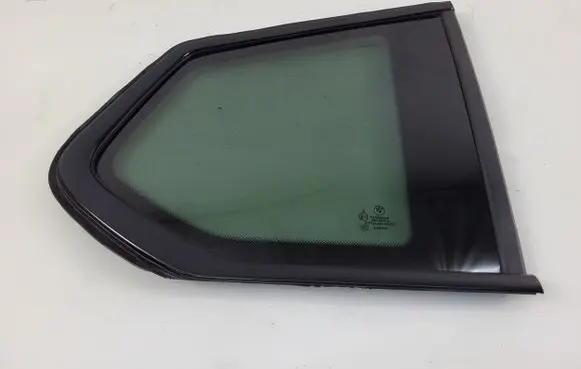 BMW X3 F25 Rear side window 7205646