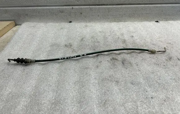 KIA Sorento Rear door cable line 