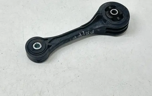 Subaru XV II Engine mounting bracket 12600402