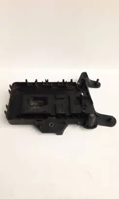 Volkswagen Golf V Battery box tray 11km915333