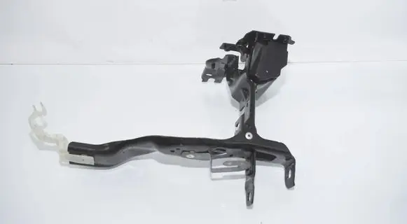 BMW 5 G30 G31 G38 Headlight/headlamp mounting bracket 7383858 51647383858 7377804