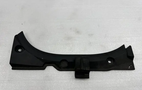 Audi A8 S8 D4 4H Other engine bay part 4H0823746