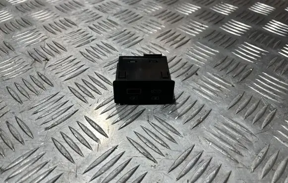Nissan Qashqai J12 USB socket connector 253316UA0B