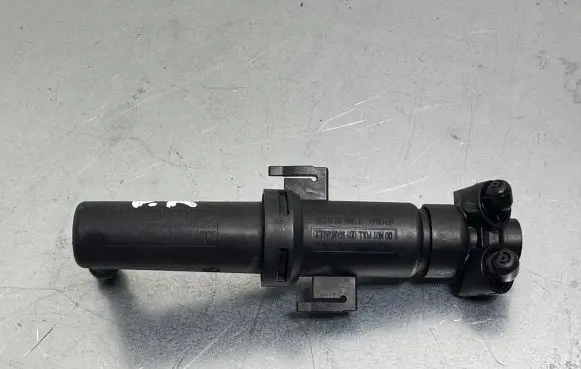 Audi A3 S3 A3 Sportback 8P Headlight washer spray nozzle 8P0955101B