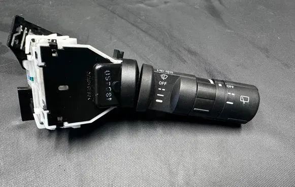 Infiniti FX Wiper control stalk 4304SD