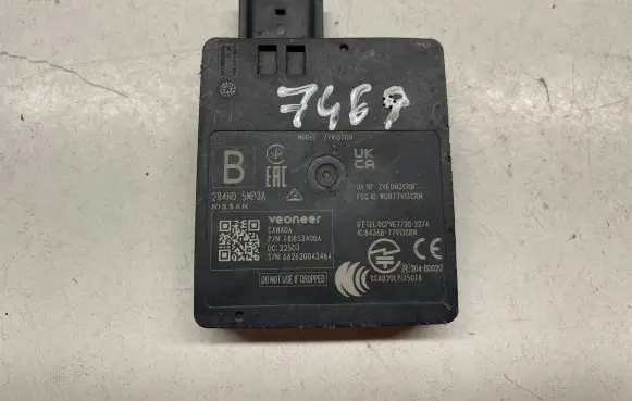 Nissan Qashqai J12 Blind spot module 681853400A 284N05MP3A