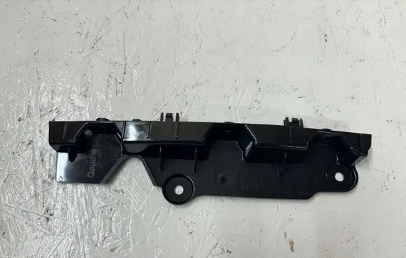 Renault Master III Fender mounting bracket 620438971R