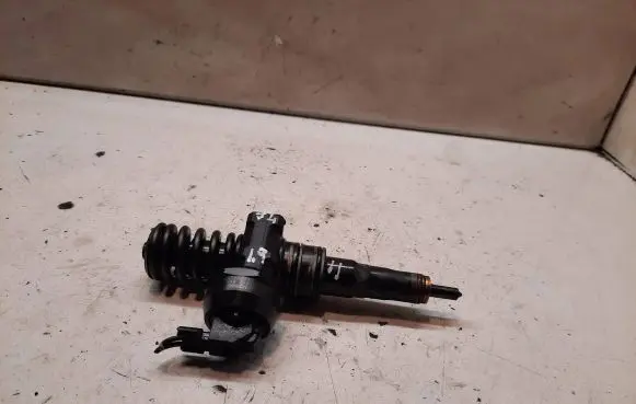 Audi A4 S4 B6 8E 8H Fuel injector 0414720037