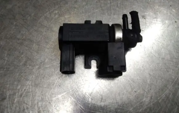 Audi A4 S4 B6 8E 8H Turbo solenoid valve 8E0906628C 72290314