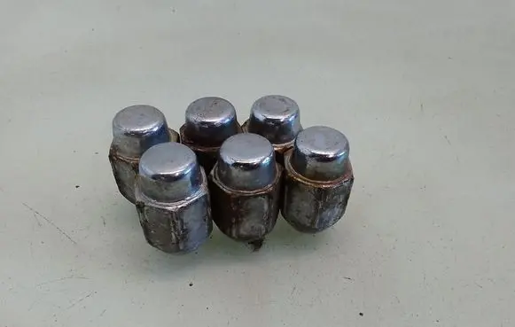 SsangYong Rexton I Nuts/bolts 