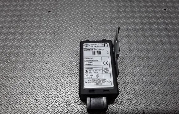 Nissan Navara D22 Door central lock control unit/module 285963Y50 5WK48821