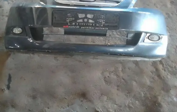 Honda FR-V Front bumper