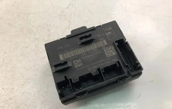 Audi A3 S3 8P Other control units/modules 5Q0959392A