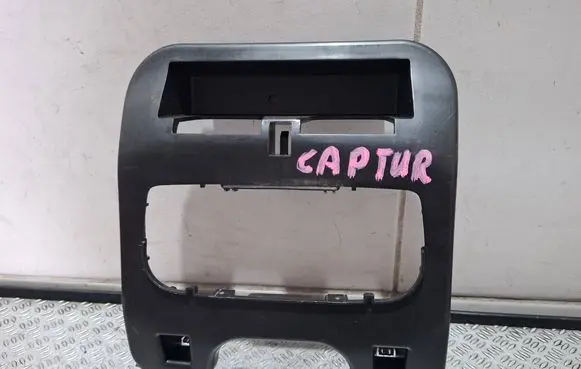 Renault Captur Other interior part 739823397R