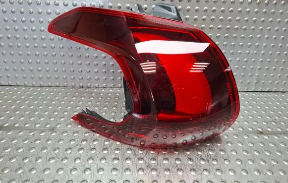 Peugeot 2008 I Rear/tail lights S25071540 9826730480